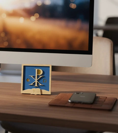 Tableau décoratif chrétien avec NFC posé sur bureau avec smartphone - Versets bibliques quotidiens