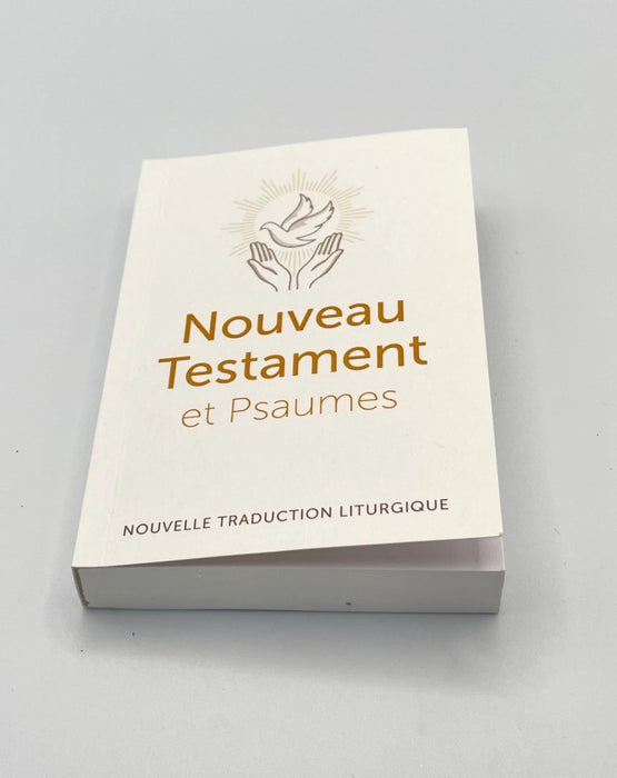 Nouveau Testament et Psaumes Édition Emmanuel. Nouvelle traduction liturgique. Couverture cuir véritable doublée velours artisanal