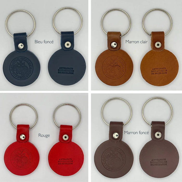 Porte-clés artisanal Agneau de Dieu en cuir · Bible & méditations incluses